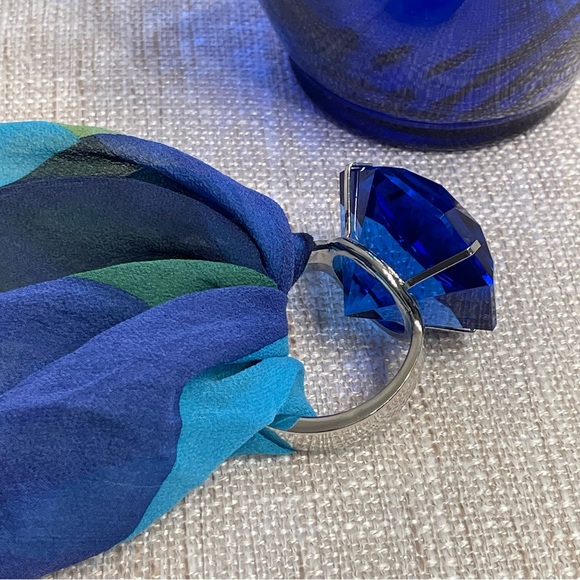 Blue Sapphire Ring Paperweight Decor - Picture 2 of 8